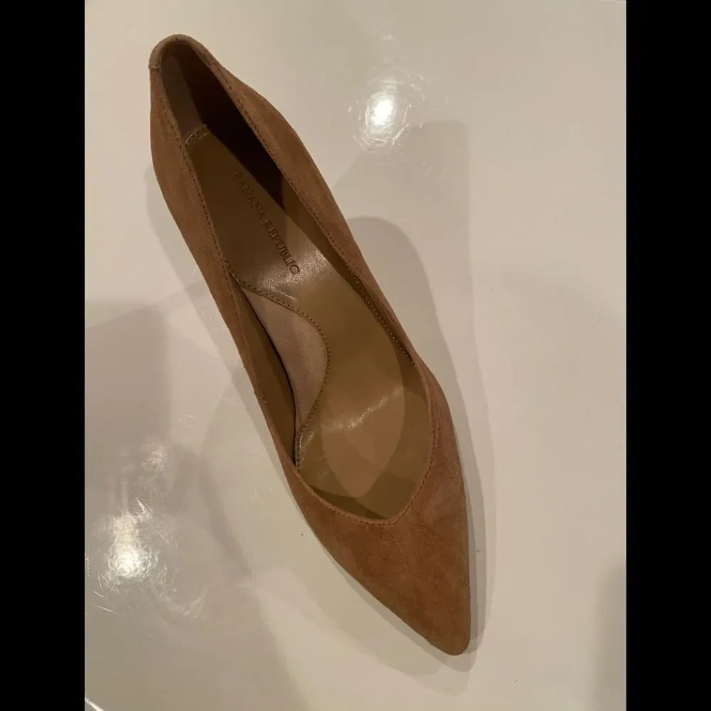 LEFT SHOE ONLY Banana Republic Madison pump